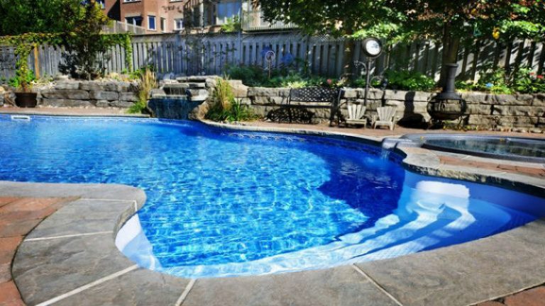 5 Good Reasons to Hire a Pool Maintenance Service in Coweta County