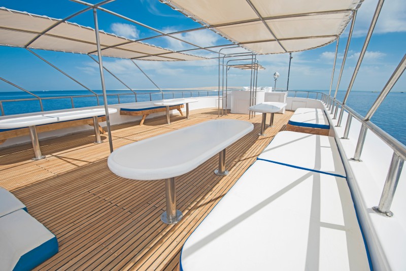 2 Reasons Why You Should Replace Your Boat’s Decking With This New Design